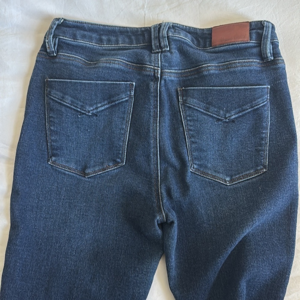 Unpublished Denim - Picture 6 of 6